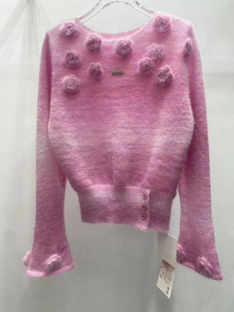 秋季气质纯欲立体钩花斜肩套头毛衣