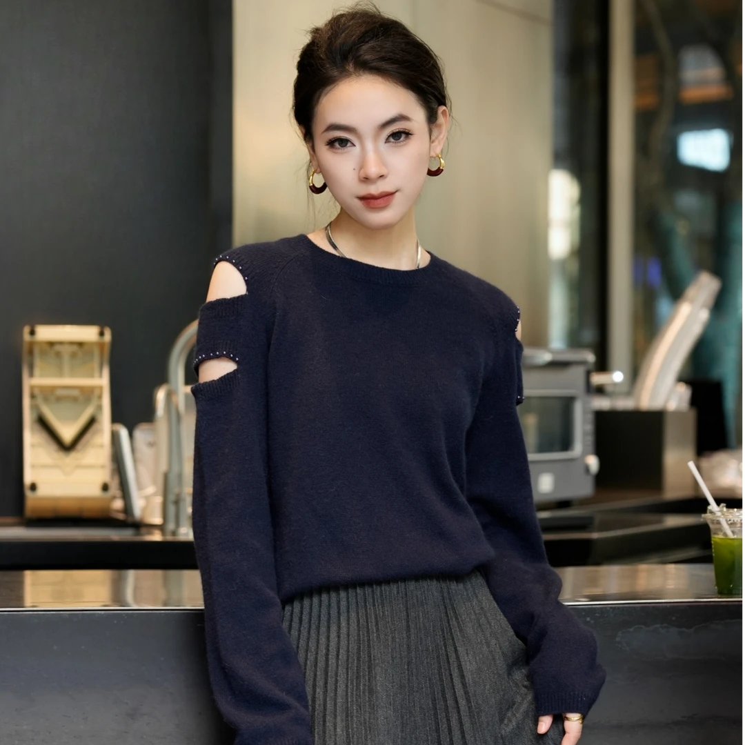 POPULARYW【风镜揉蓝】Z·R上品屋 纯色圆领镂空钉珠针织衫