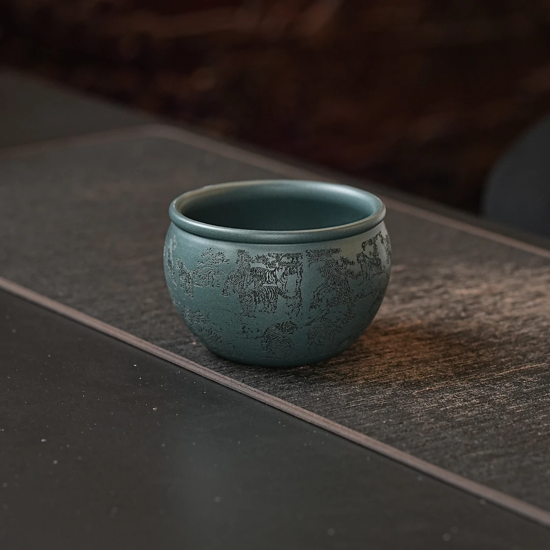 宜兴原矿苏门答腊青 手工刻绘 百虎图  缸杯 ZY5826
