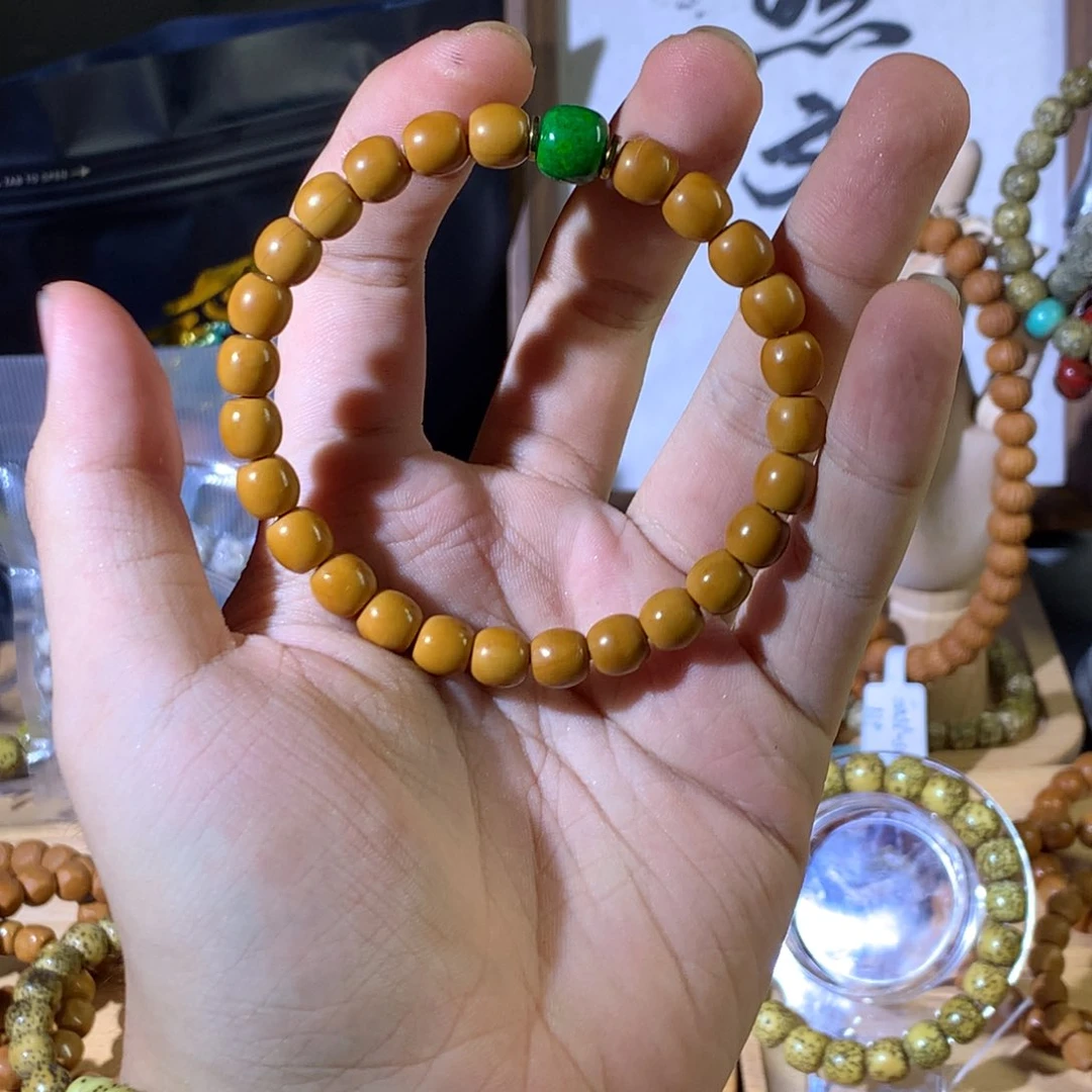 猴头核桃吊坠?8.2小凤仙