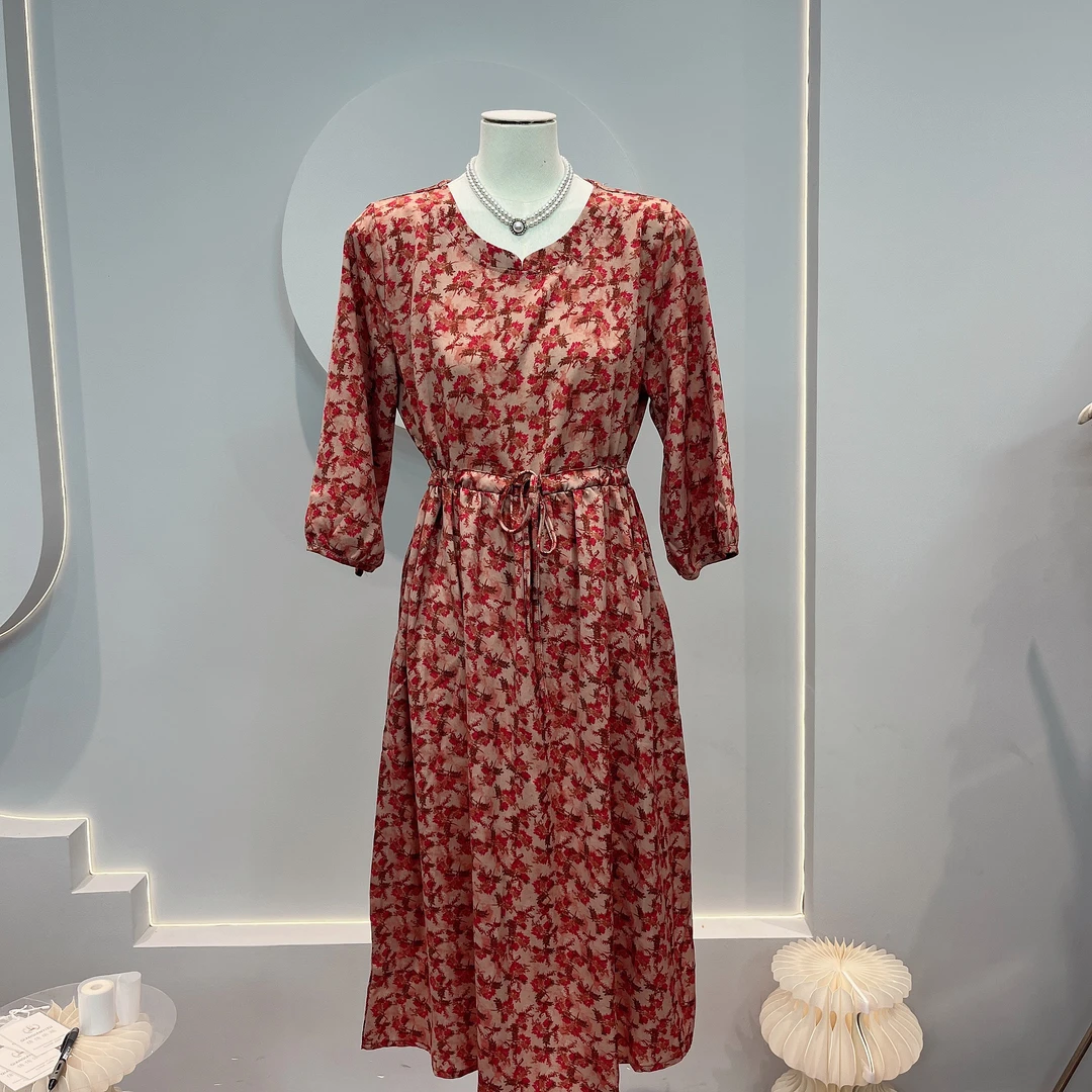 3033 新款收腰显瘦时尚显肤白连衣裙