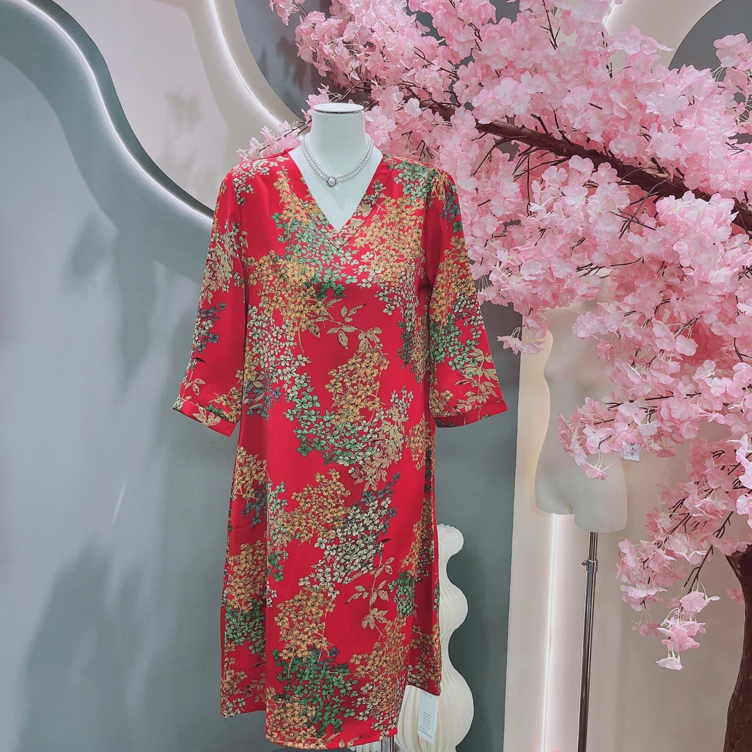 2067 红色时尚直筒长袖气质国风连衣裙