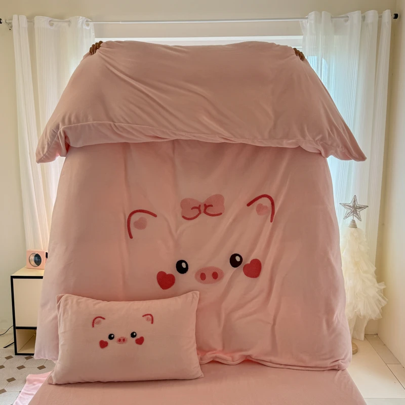 猪猪 高克重加厚牛奶绒四件套可爱卡通少女心可爱刺绣床品