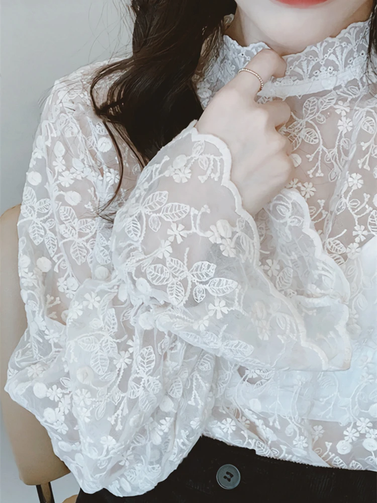 蕾丝打底衫女高领2023春秋透纱小衫内搭洋气网纱喇叭袖上衣雷丝衫