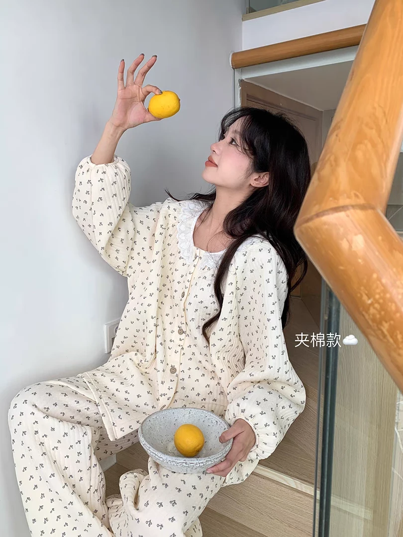 暖乎乎夹棉睡衣秋冬新款蕾丝圆领碎花加厚空气棉保暖家居服套装