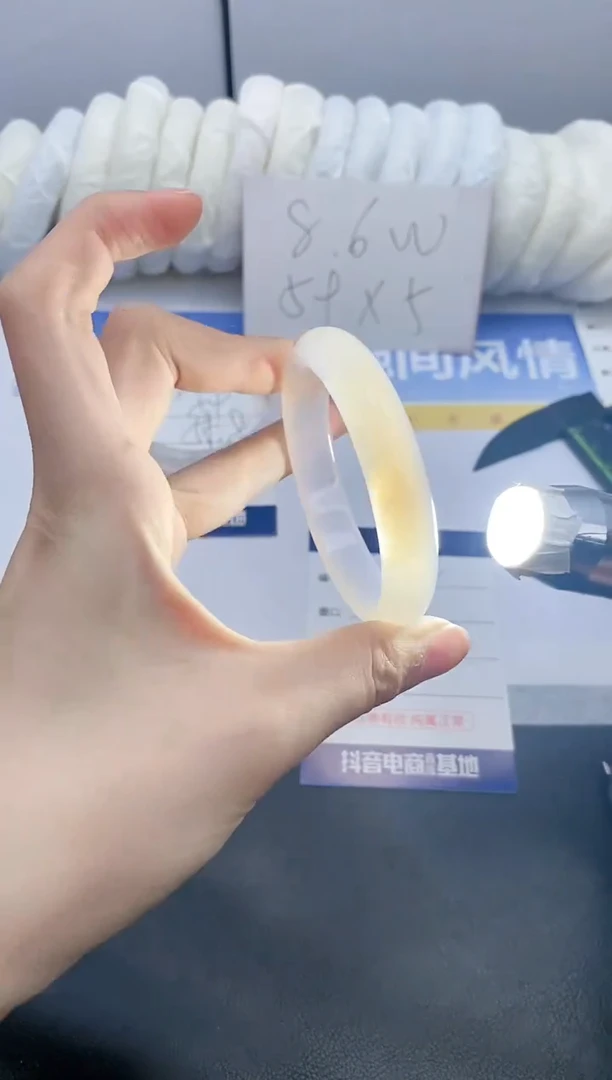 【闪购商品】石英质玉手镯未镶嵌304-53