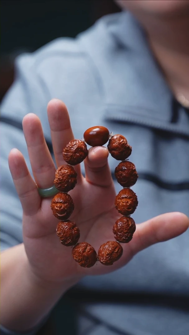 【闪购商品】橄榄核核雕殷俊本工猴子