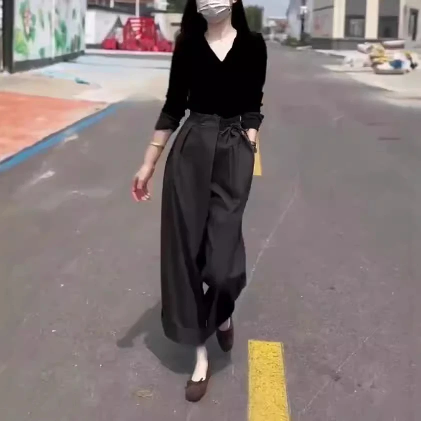 2025秋季新款时尚V领气质网红减龄百搭长袖T恤休闲阔腿裤洋气显瘦