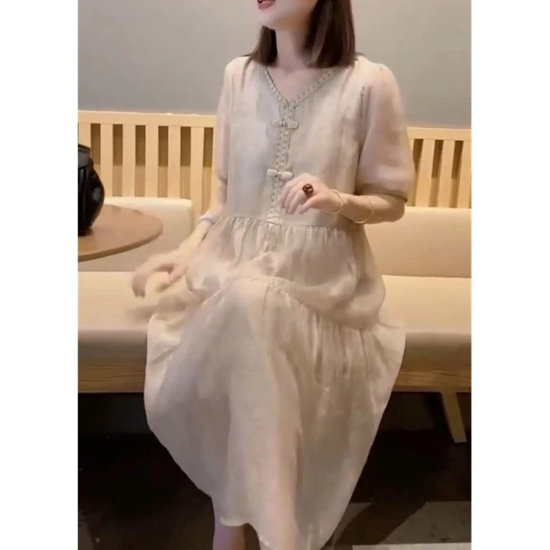 2025法式夏季新款时尚白色气质V领中长款女装连衣裙洋气显瘦女裙