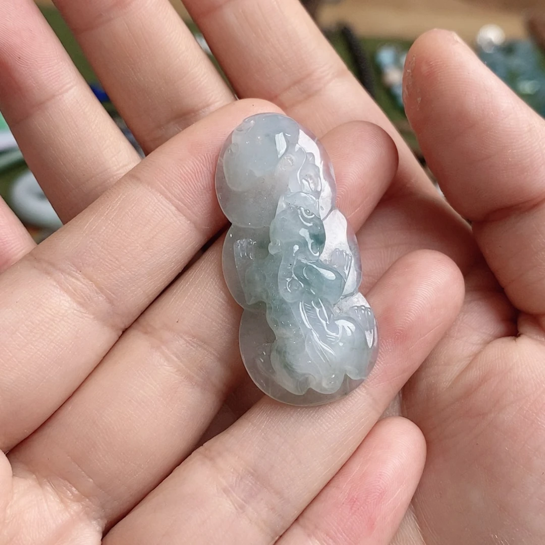 【闪购商品】翡翠颈饰未镶嵌天**敌