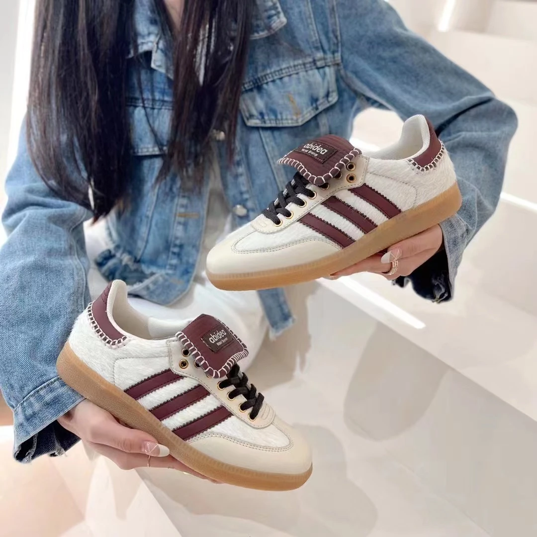 JIELA婕拉欧货女鞋新款真皮马毛德训鞋拼色三道杠平底鞋MU8188