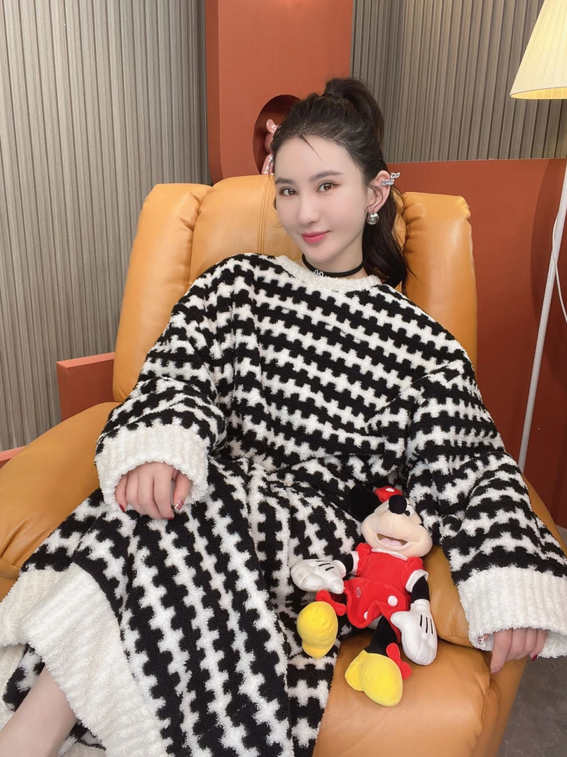 秋冬季新款保暖半边绒加绒加厚千鸟格长袍睡裙家居可外穿气质睡衣