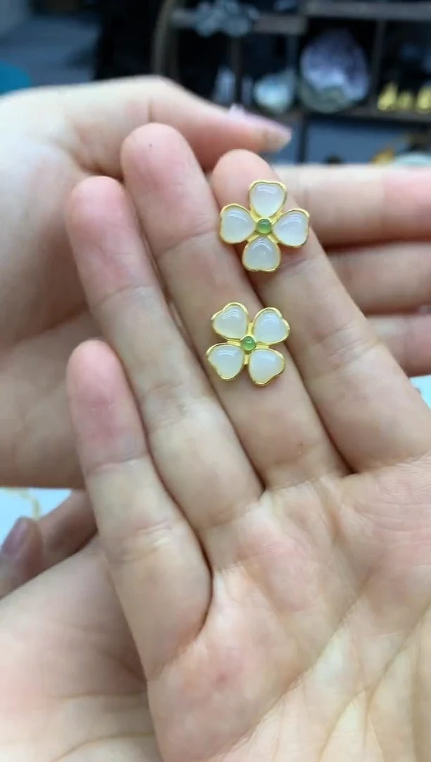 【闪购商品】和田玉耳饰银S925镶嵌四叶草耳钉3