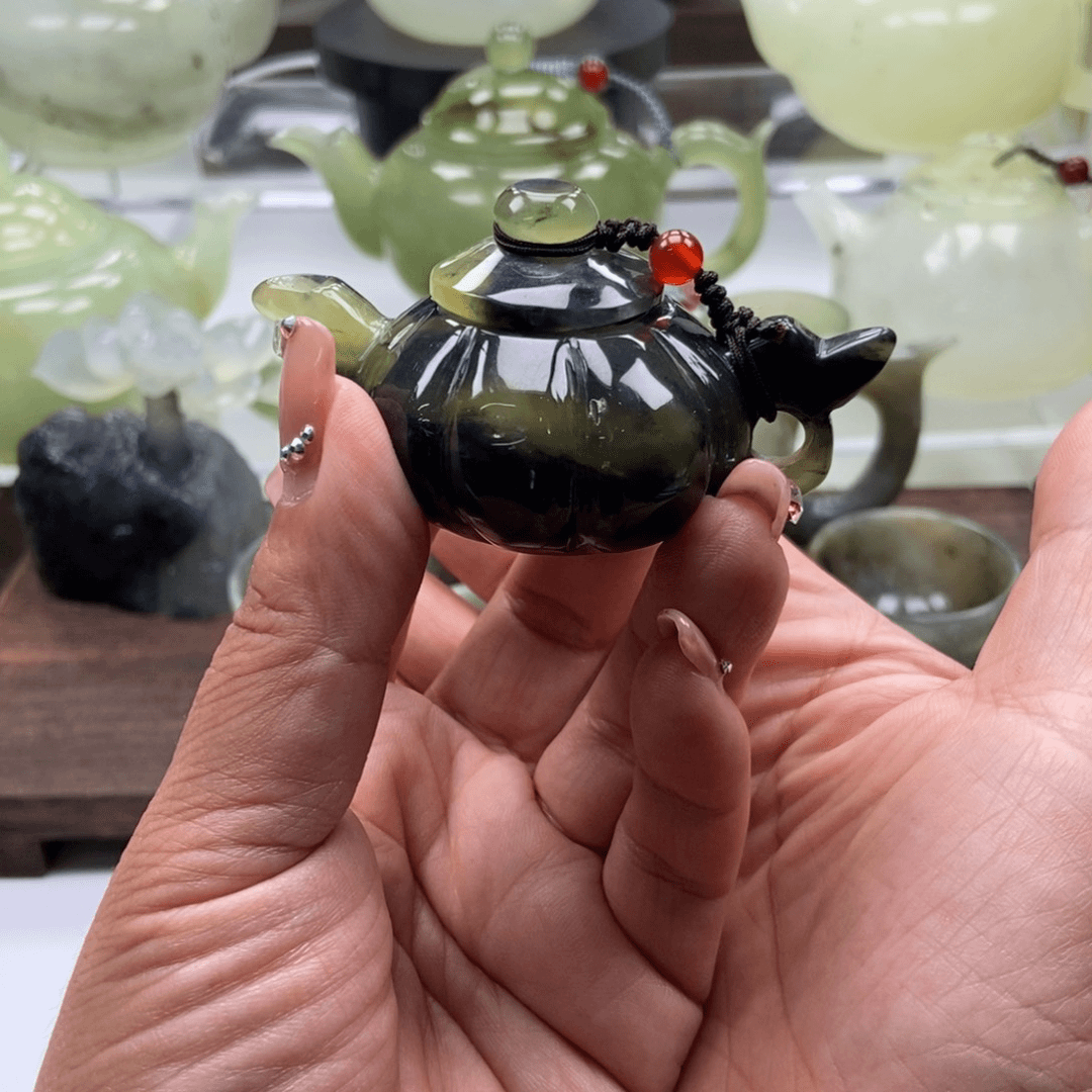 蛇纹石玉挂件未镶嵌