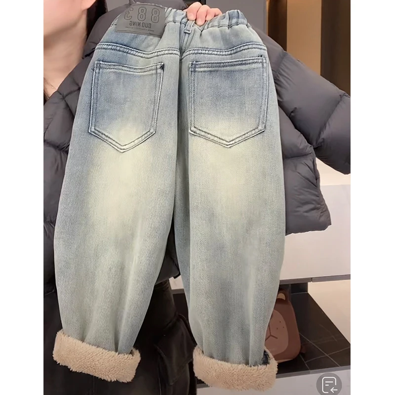 【小首尔】儿童韩版潮流贴标牛仔宽松加绒裤子HBB3175