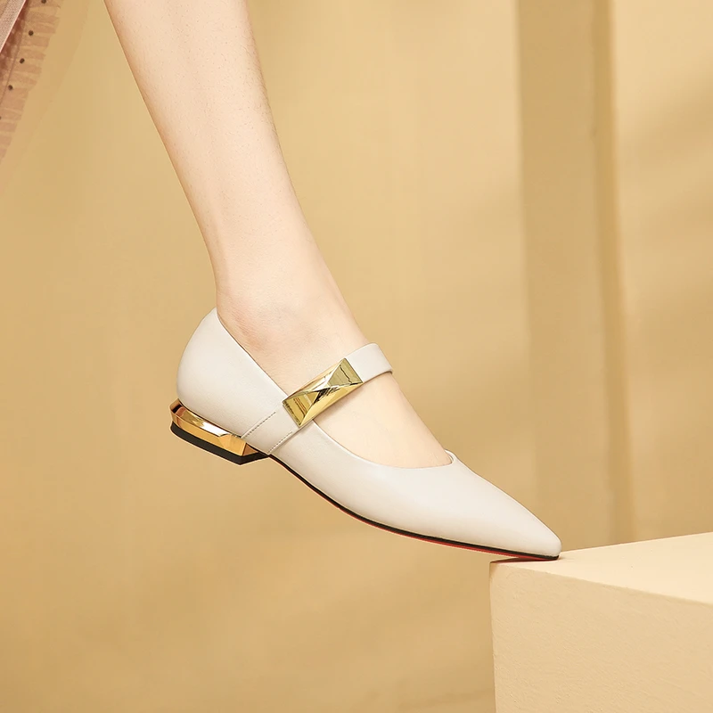 跟高1cm/牛皮尖头矮跟单鞋《货号565》