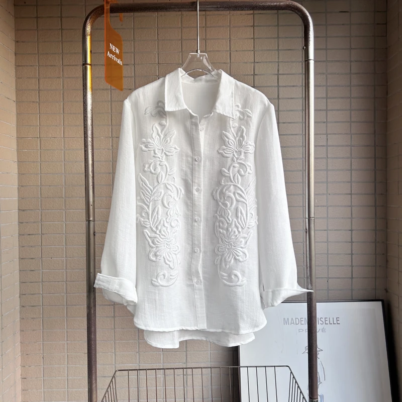 欧洲站2025秋装新款复古刺绣白衬衫女宽松休闲松驰感长袖衬衣女式