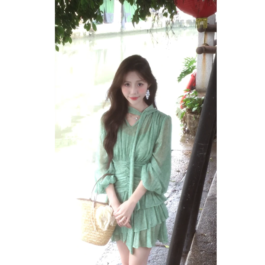 COCO YVONNE薄荷曼波假日气质长袖时尚法式小温柔女装收腰连衣裙