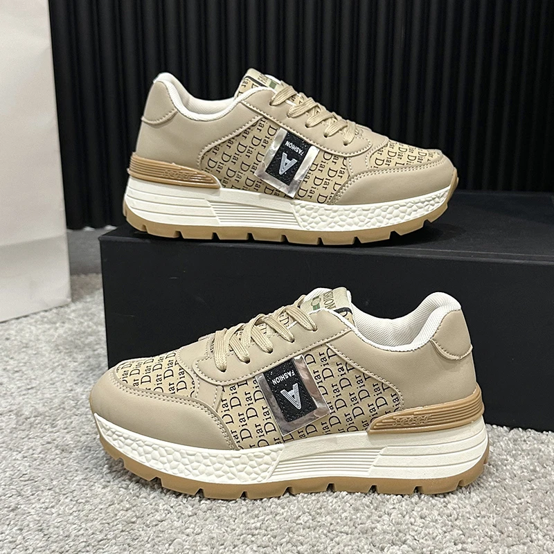 2024新款复古厚底松糕时尚休闲鞋TR