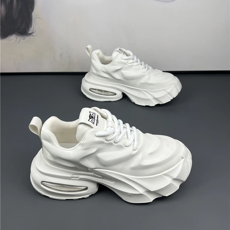 2024秋季新款厚底时尚运动休闲鞋子男款百搭老爹鞋高级感潮流男鞋