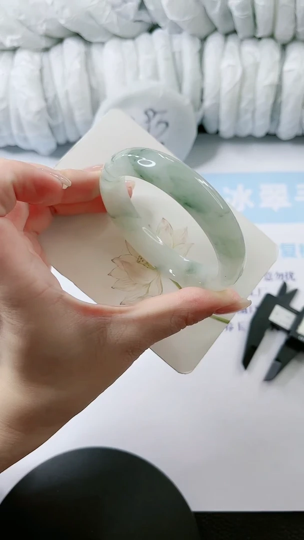 【闪购商品】石英质玉手镯未镶嵌0128359647-56