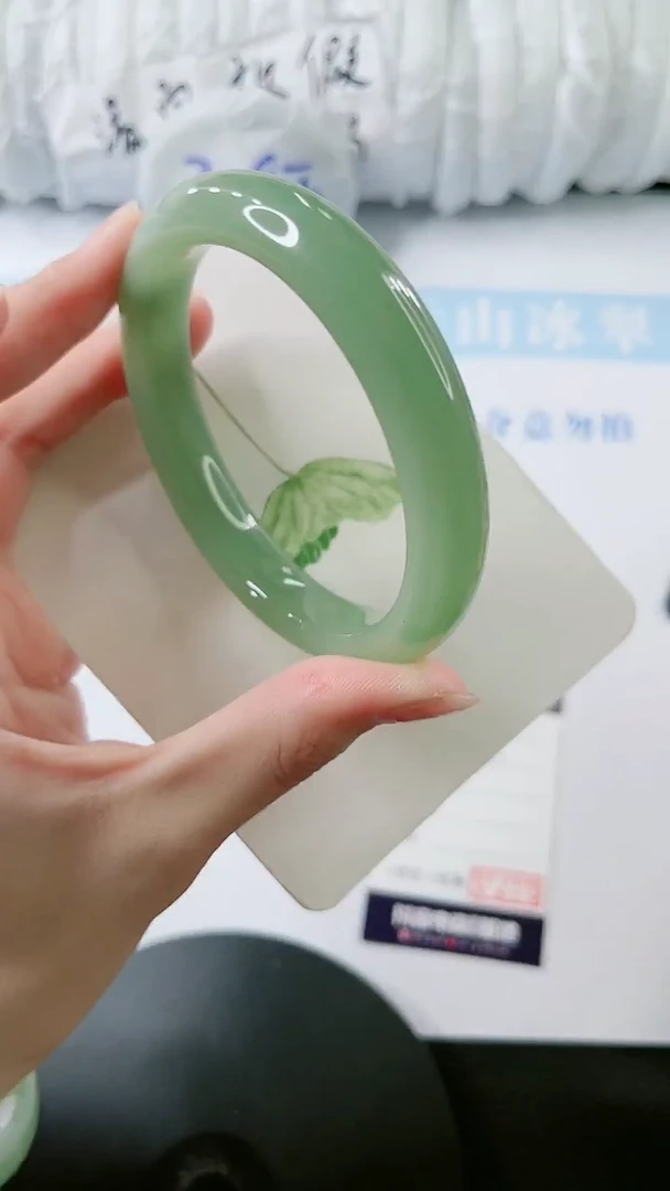 【闪购商品】石英质玉手镯未镶嵌0481014220-58