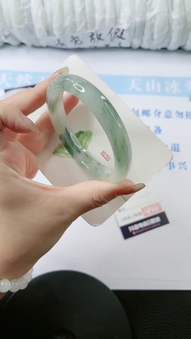 【闪购商品】石英质玉手镯未镶嵌0262644196-60多样性发货