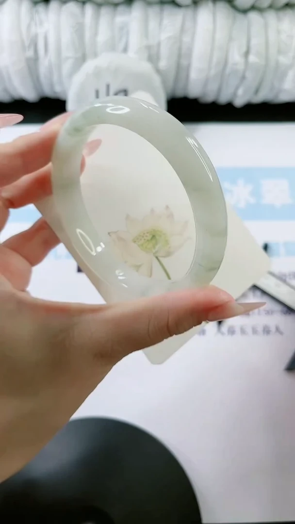 【闪购商品】石英质玉手镯未镶嵌0849467087-66