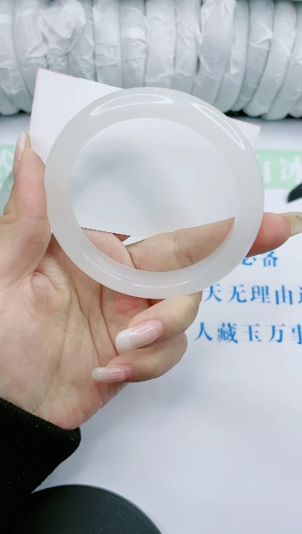 【闪购商品】石英质玉手镯未镶嵌0562728396-60
