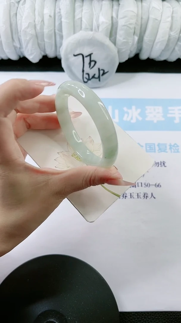 【闪购商品】石英质玉手镯未镶嵌0228807431-56