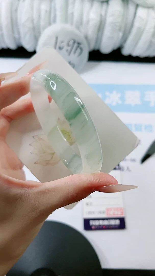 【闪购商品】石英质玉手镯未镶嵌0983684815-60