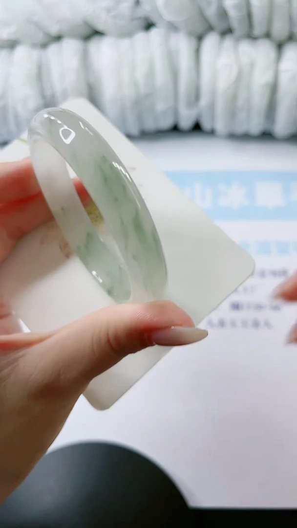 【闪购商品】石英质玉手镯未镶嵌0564522207-57