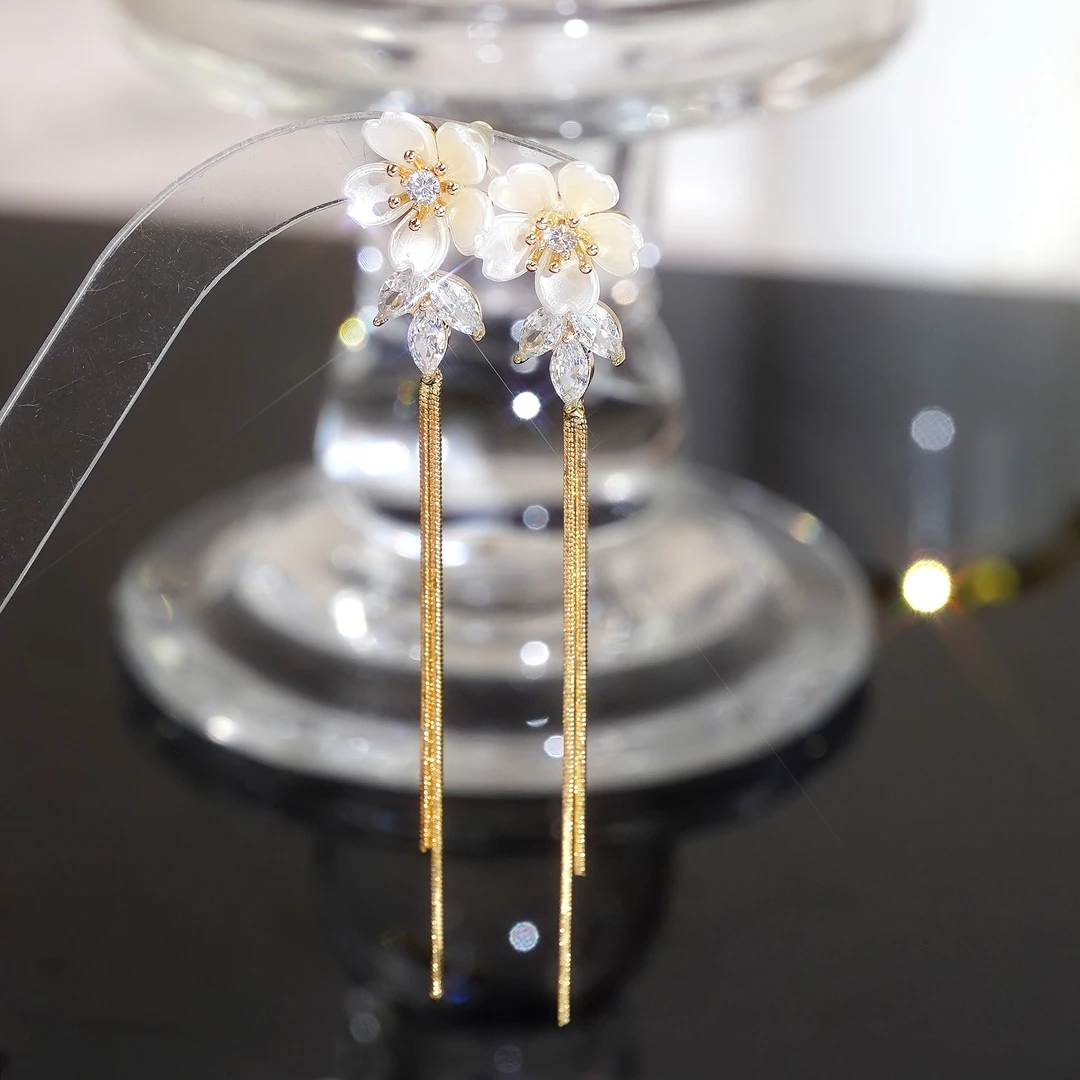 铜合金合成锆石耳饰 花来香 花朵灵动温柔耳环气质百搭长款超仙