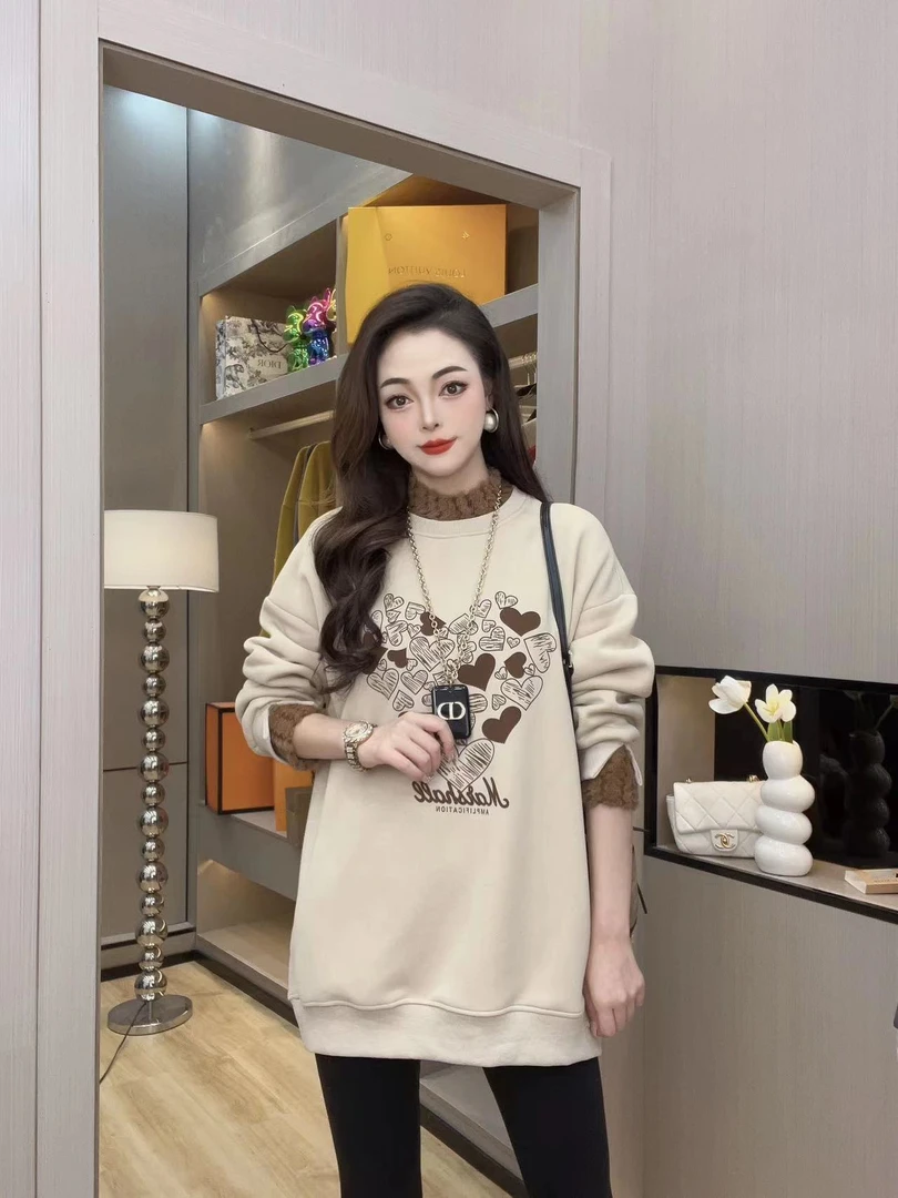 168思思-冬季中长款爱心印花毛绒半高领拼接卫衣长袖2083