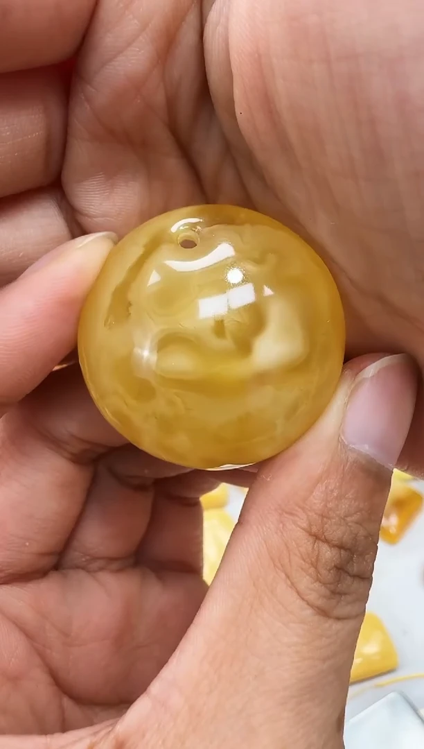 【闪购商品】蜜蜡裸石未镶嵌挂坠