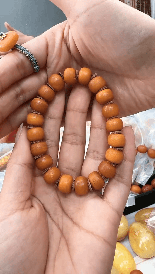 【闪购商品】蜜蜡裸石未镶嵌手串