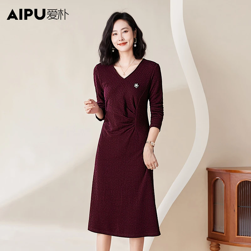 爱朴大码女装秋冬款胖mm法式侧腰捏褶显瘦提花设计感连衣裙90856