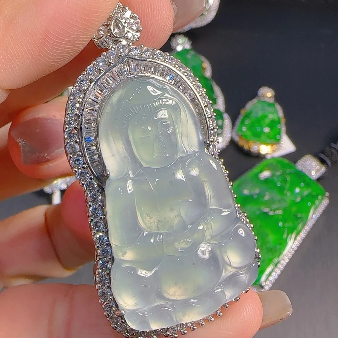 翡翠颈饰未镶嵌翡翠
