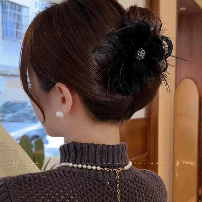 黑色羽毛抓夹秋冬发夹女款盘发鲨鱼夹后脑勺夹子头饰发夹高端气质