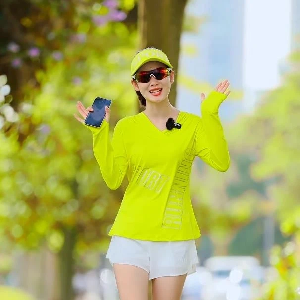 【新款】运动服跑步服轻薄透气连帽女装修身V领连帽长袖速干户外