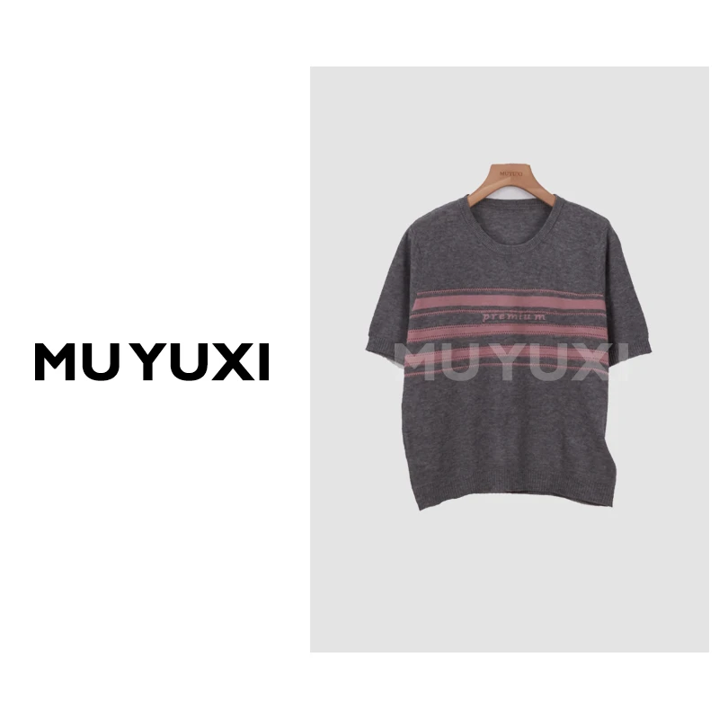 MU YUXI  2024秋季新款圆领拼色上衣 AF550