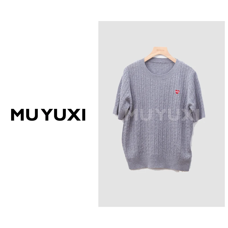 MU YUXI 灰色条纹圆领上衣 AE777