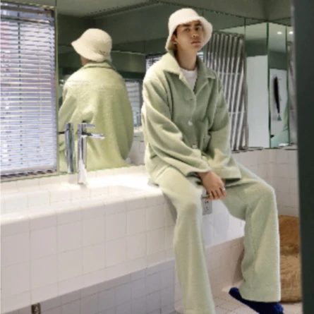 TE-睡衣风金珠绒套装（浅牛油果绿/黑色）