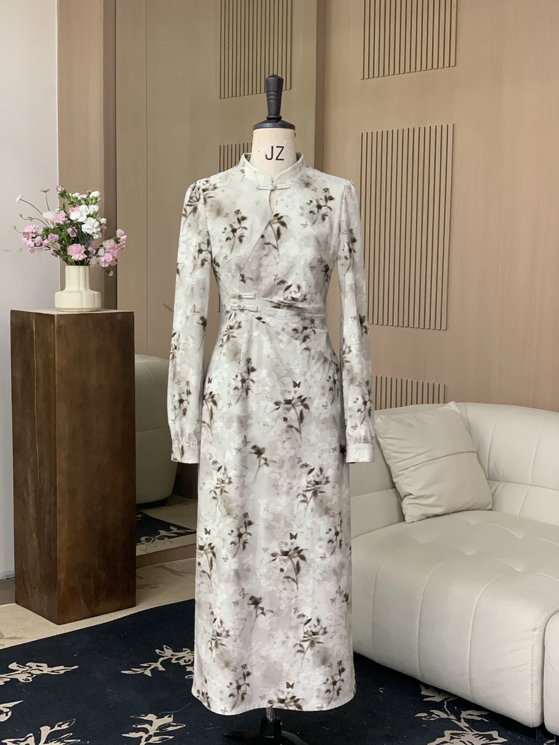 【EIA一尧】新中式国风清冷蕾丝长袖连衣裙女气质显瘦晕染感长裙女