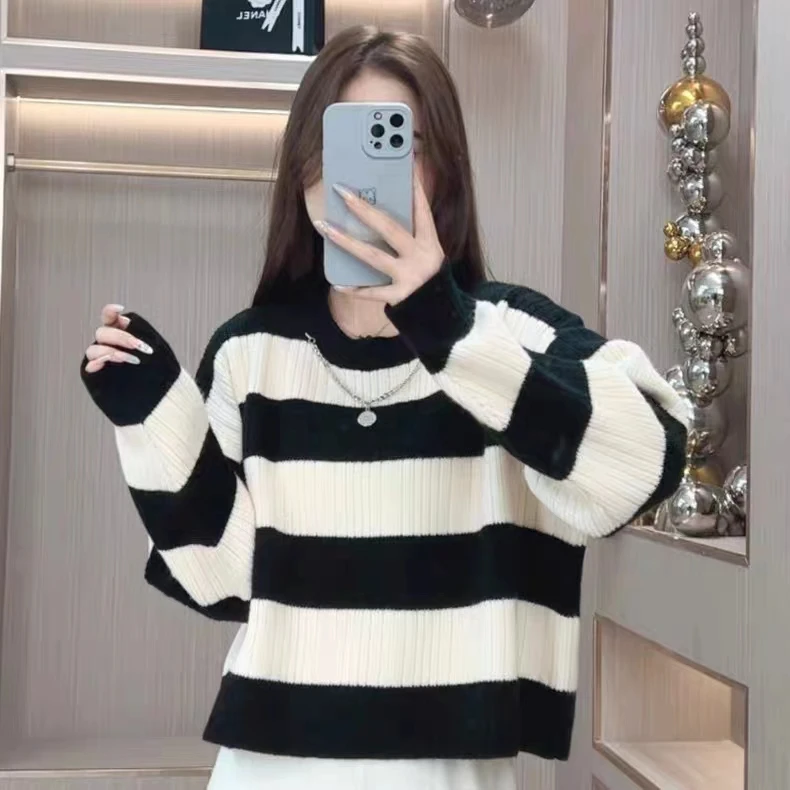 新款条纹秋冬女外穿慵懒风宽松套头针织短款时尚显瘦百搭圆领毛衣