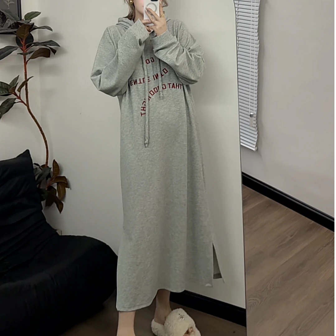 【瘦瘦】字母刺绣连帽卫衣裙女慵懒风秋冬中长连衣裙女简约S0886