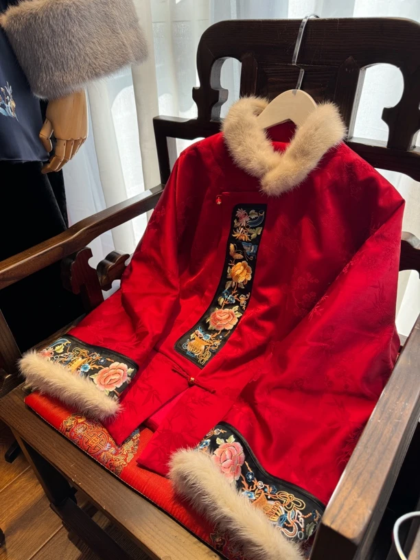 『琬茵』原创设计高端复古拜年服提花水貂毛边重工刺绣国风唐装棉服