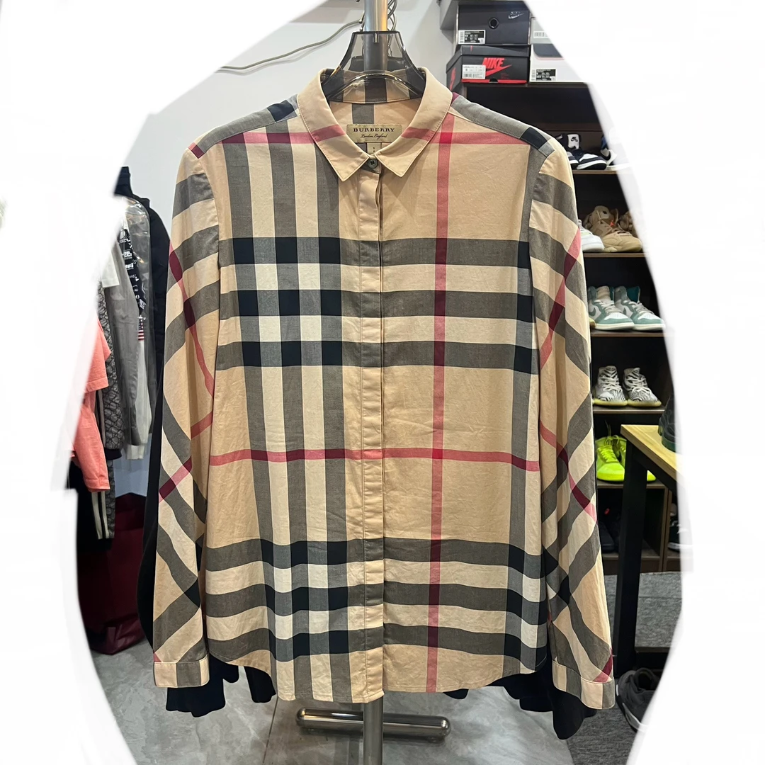 Burberry经典竖条纹衬衫 s码 穿两次 肩宽：40胸围:50