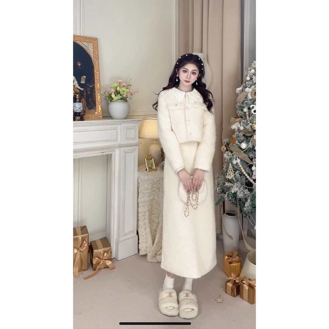 卡白玫瑰-冬季花边翻领减龄加厚加棉套装