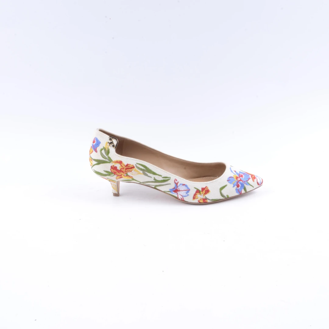 95新 TORY BURCH/汤丽柏琦  TB编织花朵材质低细跟鞋